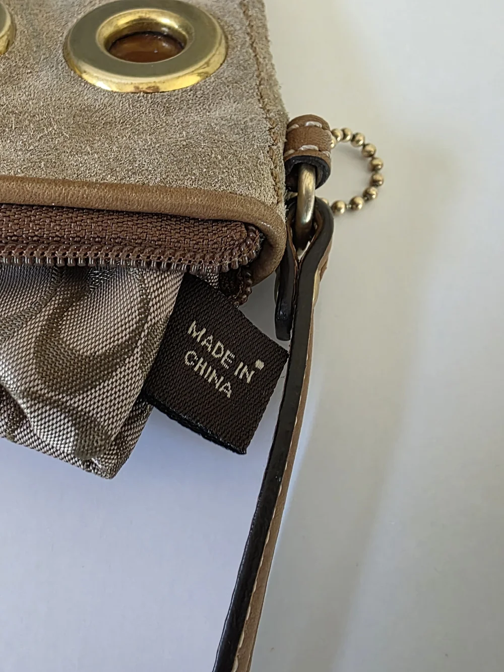 Coach Camel Suede Eyelet Wristlet Gold Grommet Zip Pouch Y2k Clutch